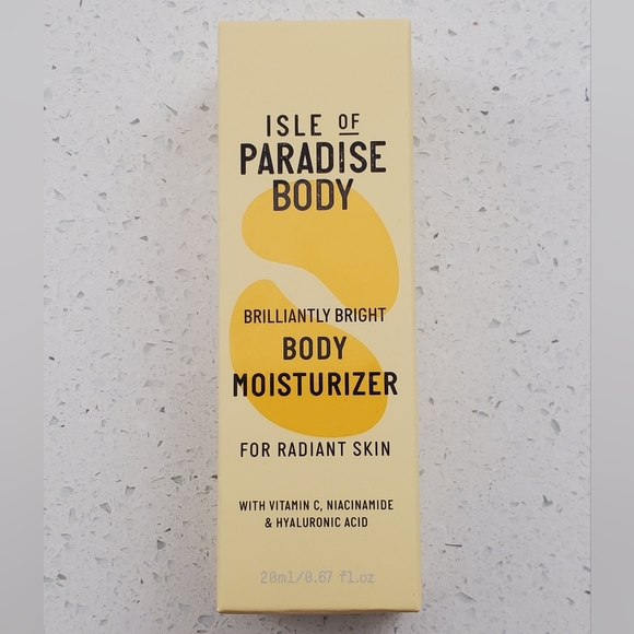 Isle of Paradise Trial Size Moisturizer - Picture 2 of 4